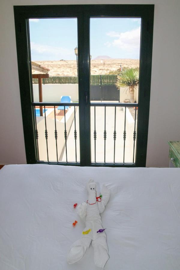 Villa Con Piscina Cerca De Las Dunas De Коральео Экстерьер фото