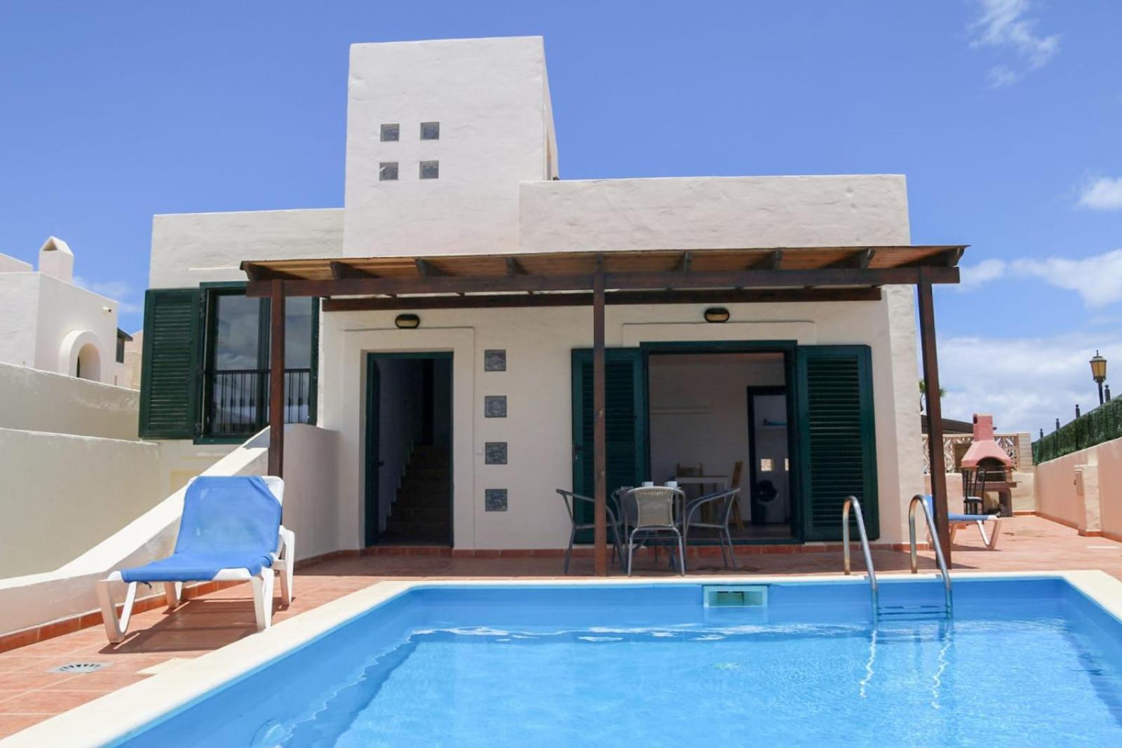 Villa Con Piscina Cerca De Las Dunas De Коральео Экстерьер фото